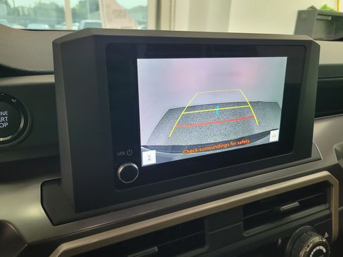 Certified 2026 Toyota Tacoma SR5 AWD/4WD image 28