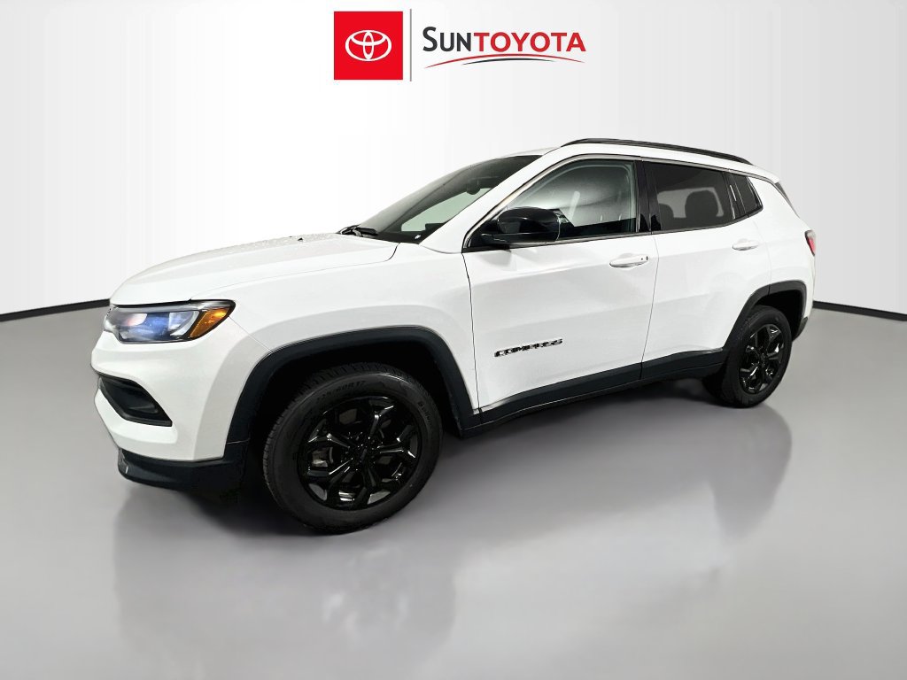 Used 2024 Jeep Compass Latitude AWD/4WD image 7