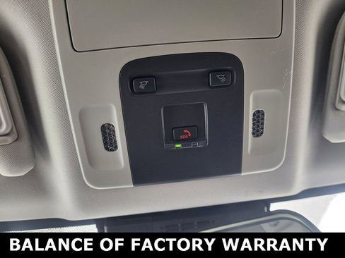 Used 2025 Toyota Camry SE image 39