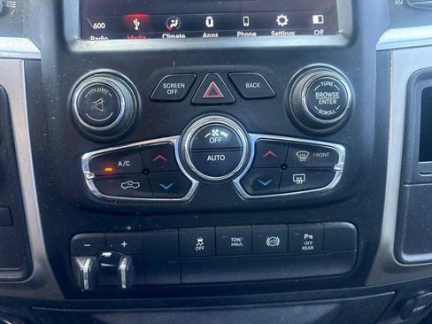 Used 2018 RAM 2500 SLT AWD/4WD image 13