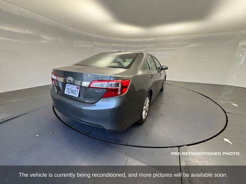 Used 2013 Toyota Camry XLE w/ Leather Pkg FWD image 5