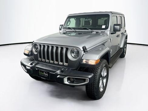Used 2020 Jeep Wrangler Unlimited Sahara AWD/4WD image 3