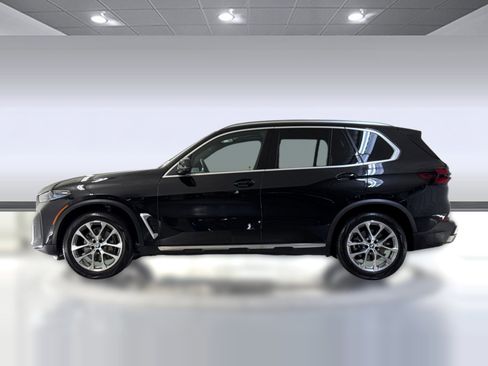Used 2026 BMW X5 sDrive40i w/ Premium Package RWD image 2