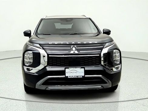Used 2025 Mitsubishi Outlander GT AWD/4WD image 2