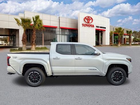 New 2025 Toyota Tacoma TRD Sport image 4