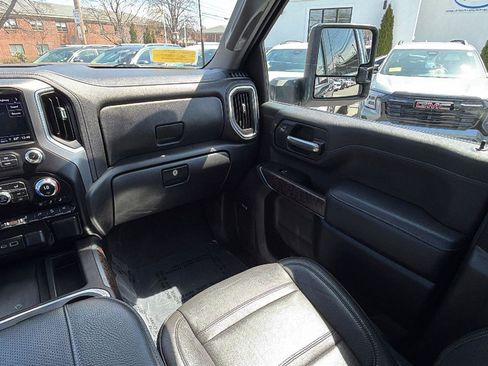 Used 2023 GMC Sierra 2500 Denali w/ Technology Package AWD/4WD image 19