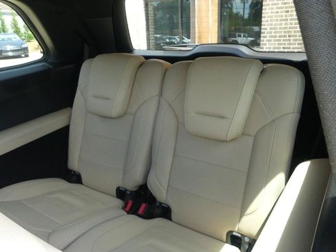 Used 2017 Mercedes-Benz GLS 550 4MATIC image 33