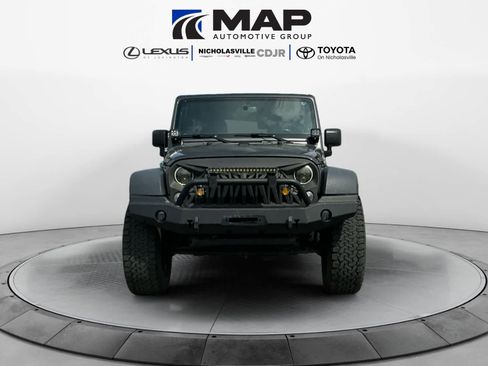 Used 2018 Jeep Wrangler Unlimited Sport S image 8