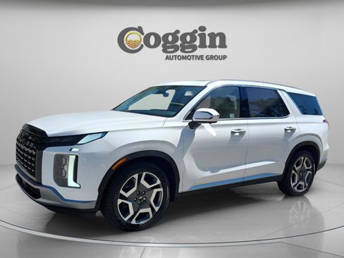 Used 2025 Hyundai Palisade SEL FWD image 3