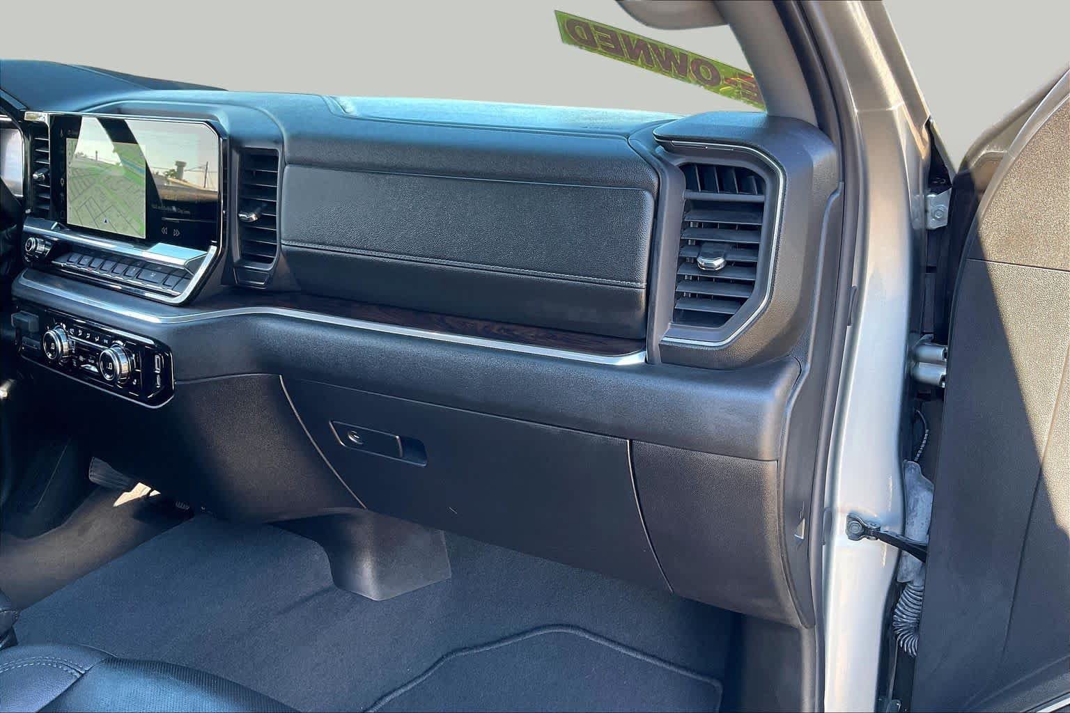 Used 2026 GMC Sierra 1500 SLT RWD image 16
