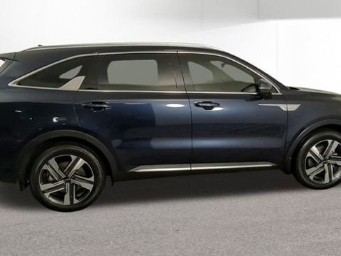 Used 2023 Kia Sorento EX image 10