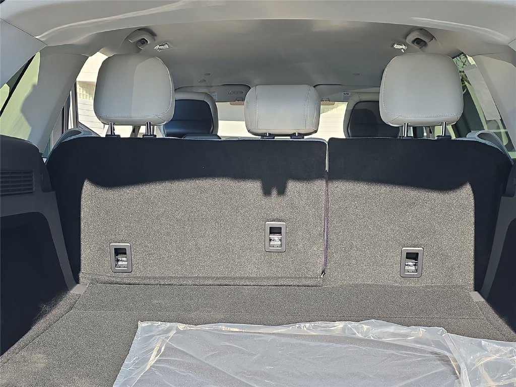 New 2026 Lincoln Nautilus Premier AWD/4WD image 24