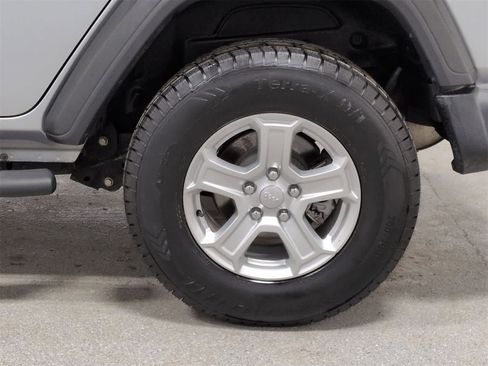 Used 2020 Jeep Wrangler Unlimited Sport image 14