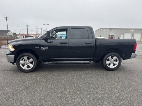 Used 2019 RAM 1500 Classic SLT image 6