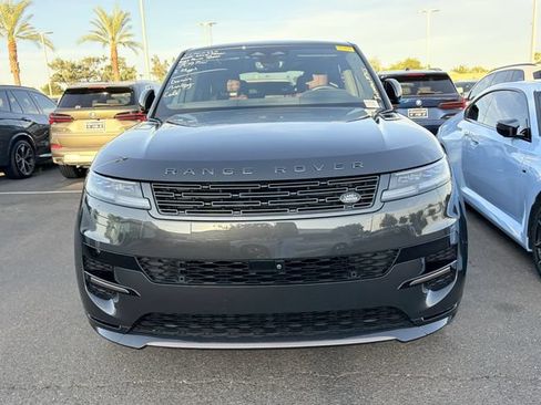 Used 2025 Land Rover Range Rover Sport Dynamic SE AWD/4WD image 2