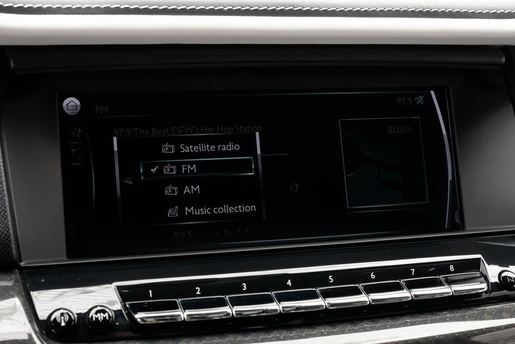 Used 2022 Rolls-Royce Cullinan Black Badge AWD/4WD image 25