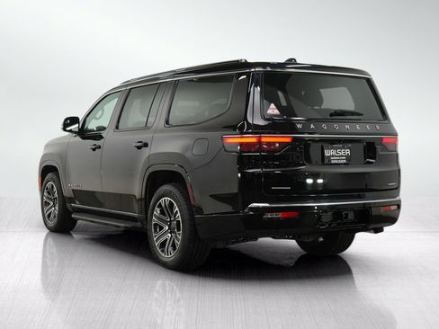 Used 2023 Jeep Wagoneer Series II AWD/4WD image 5