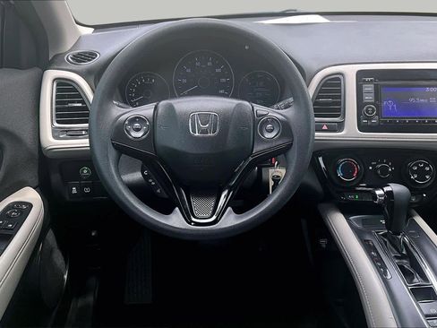 Used 2019 Honda HR-V LX image 6