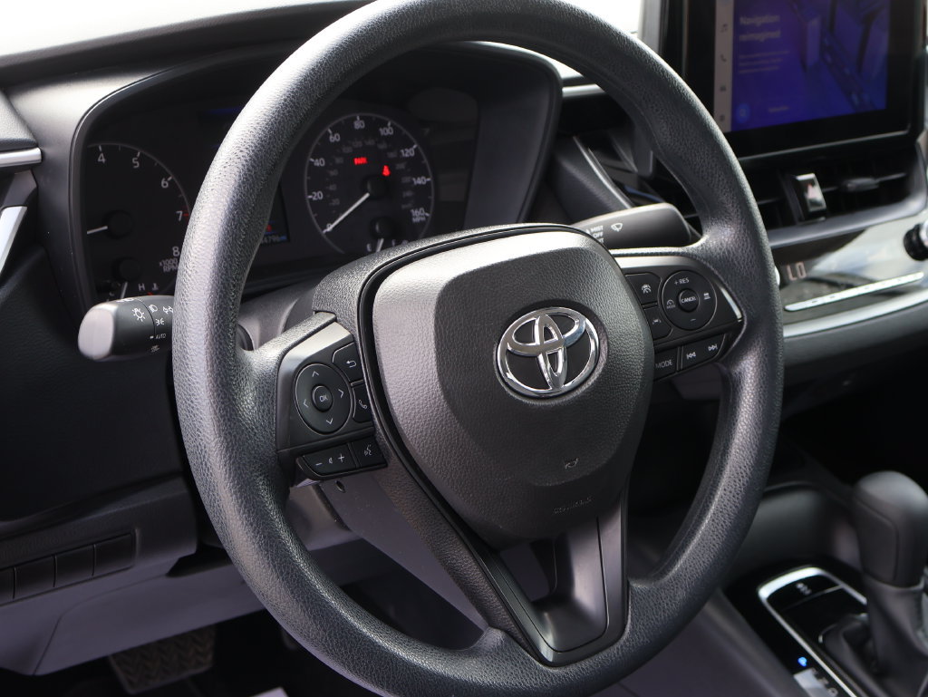 Used 2025 Toyota Corolla LE FWD image 23