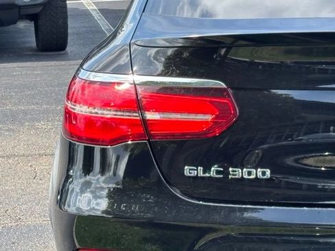 Used 2019 Mercedes-Benz GLC 300 4MATIC Coupe image 12