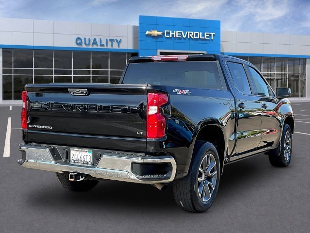 Used 2022 Chevrolet Silverado 1500 LT AWD/4WD image 7