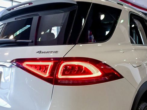 Used 2020 Mercedes-Benz GLE 350 4MATIC w/ Premium Package image 17