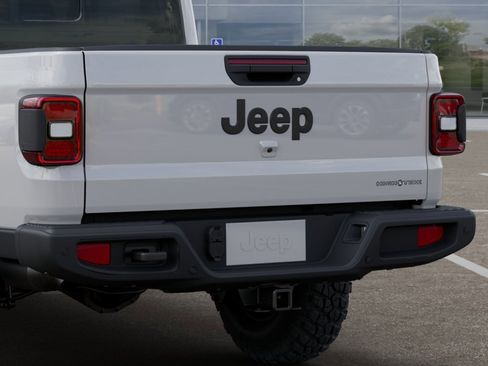 New 2025 Jeep Gladiator Sport image 13