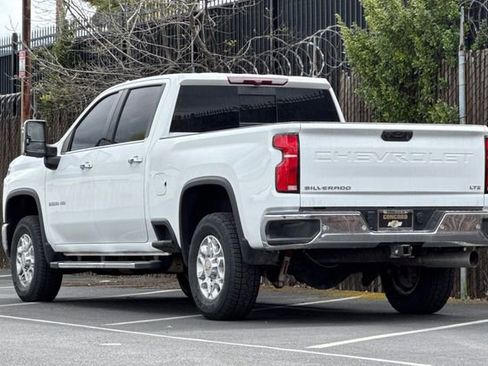 Used 2024 Chevrolet Silverado 2500 LTZ w/ LTZ Convenience Package image 6