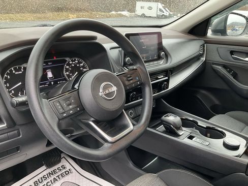 Used 2022 Nissan Rogue SV image 19