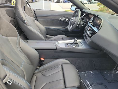 Certified 2023 BMW Z4 sDrive30i w/ Premium Package RWD image 8