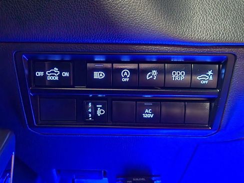 Used 2023 Toyota Tundra Limited w/ Power Package AWD/4WD image 41