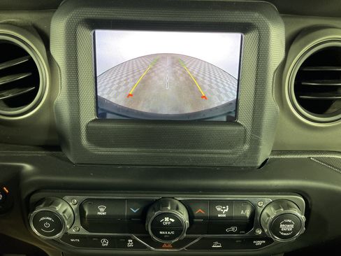 Used 2022 Jeep Wrangler Unlimited Sport image 22