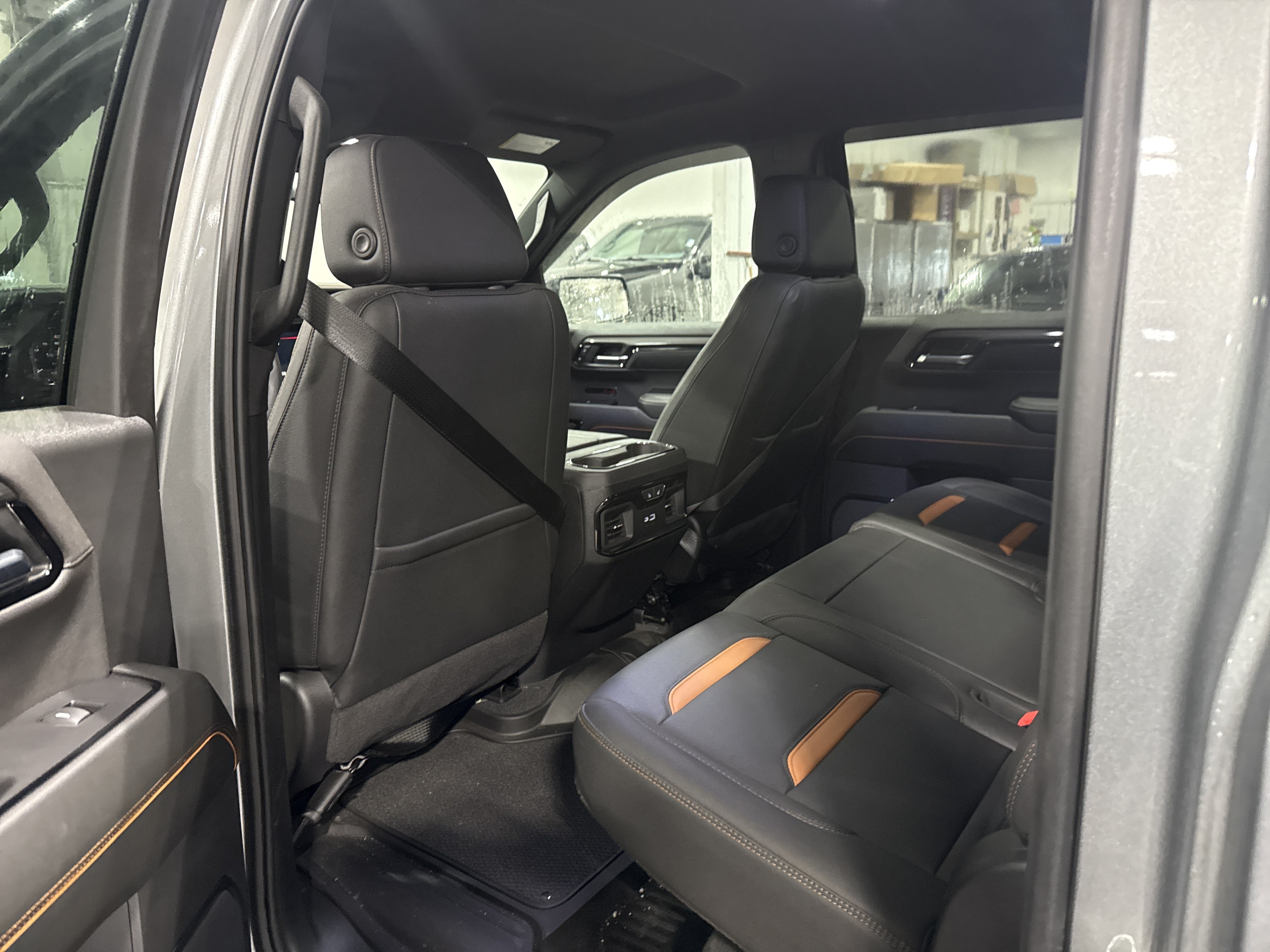 Used 2024 GMC Sierra 1500 AT4 w/ AT4 Preferred Package AWD/4WD image 8