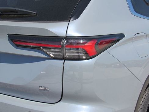 New 2026 Mitsubishi Outlander SEL FWD image 13