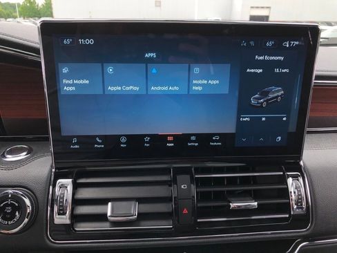 Used 2022 Lincoln Navigator Reserve image 21