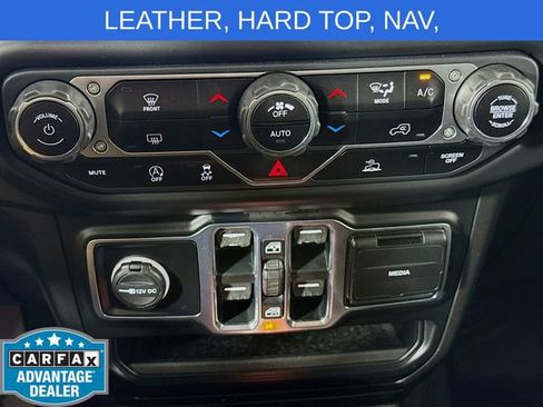 Used 2020 Jeep Gladiator Overland AWD/4WD image 16