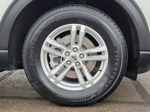 Certified 2023 Ford Explorer XLT w/ Equipment Group 202A image 9