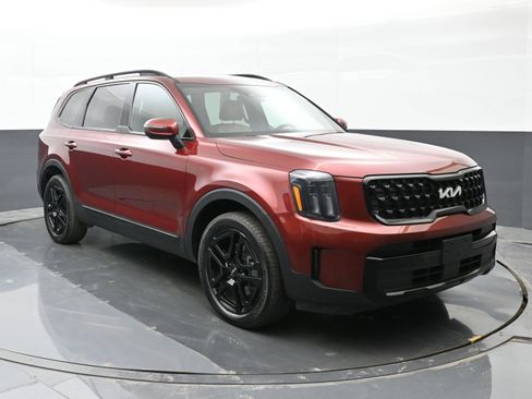 Used 2024 Kia Telluride EX X-Line image 2