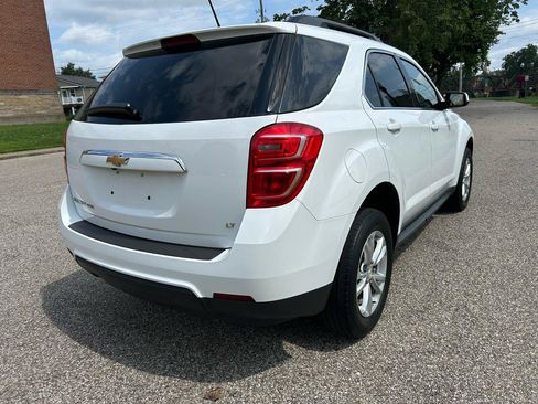 Used 2017 Chevrolet Equinox LT w/ Convenience Package AWD/4WD image 4