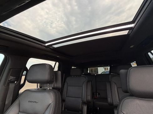 Used 2021 GMC Yukon Denali w/ Denali Premium Package AWD/4WD image 65