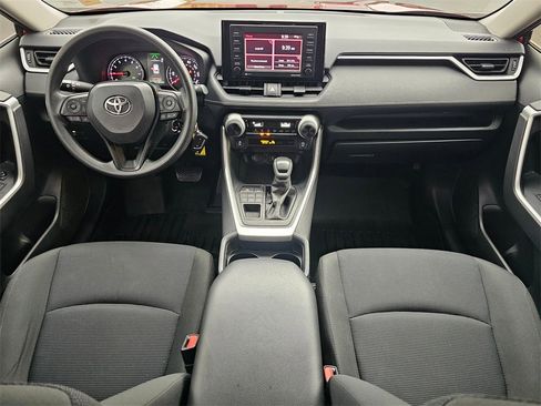 Used 2020 Toyota RAV4 LE image 15