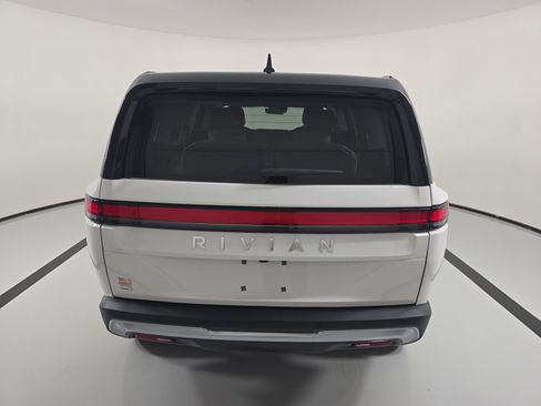 Used 2024 Rivian R1S Adventure AWD/4WD image 4