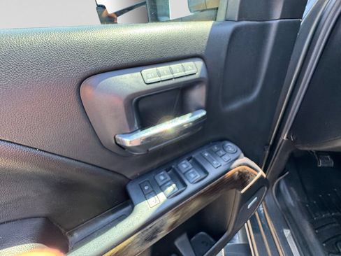 Used 2017 GMC Sierra 3500 Denali w/ Duramax Plus Package AWD/4WD image 19