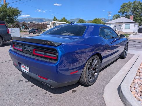 Used 2021 Dodge Challenger R/T Scat Pack RWD image 5