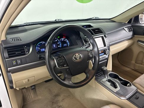 Used 2012 Toyota Camry XLE w/ Leather Pkg FWD image 13