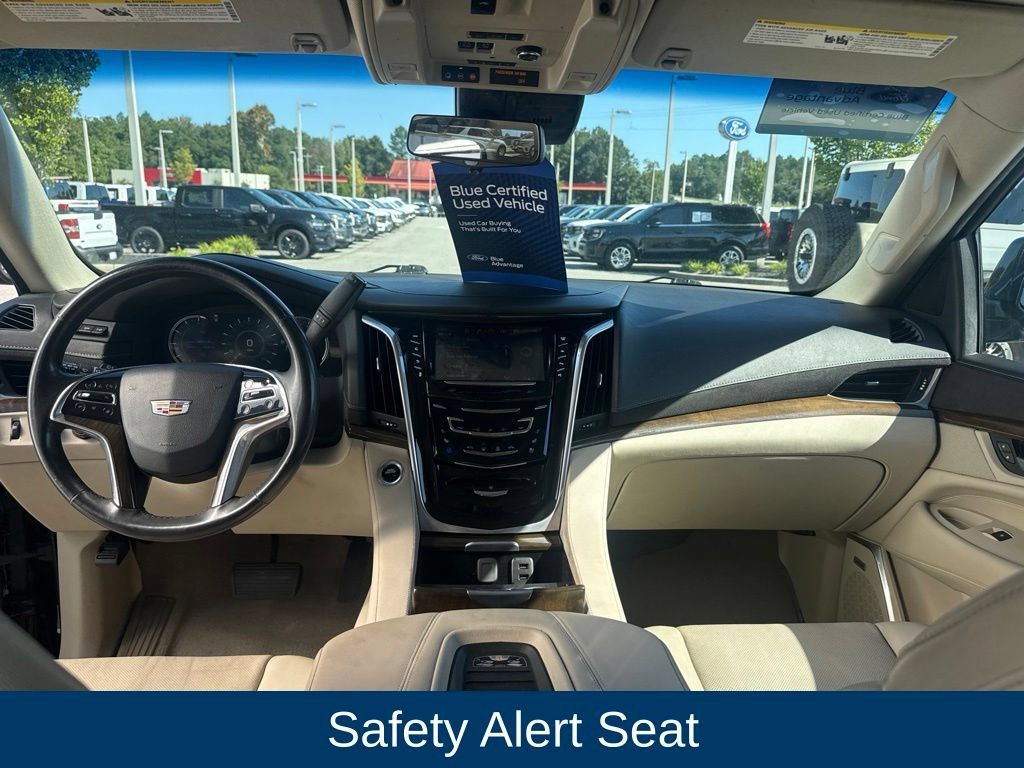 Used 2020 Cadillac Escalade Luxury AWD/4WD image 22