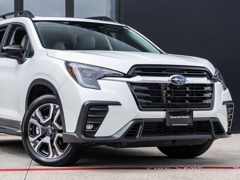 Used 2025 Subaru Ascent Limited AWD/4WD image 5