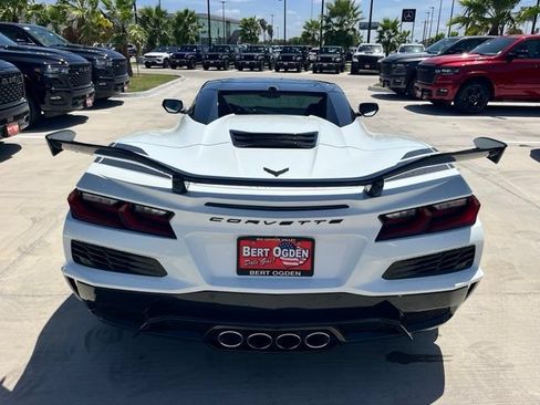 Used 2025 Chevrolet Corvette Z06 RWD image 5