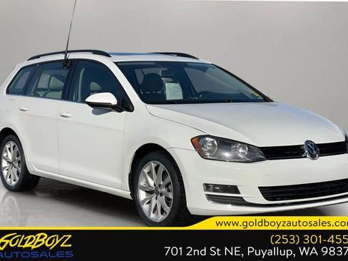 Used 2017 Volkswagen Golf SE image 2