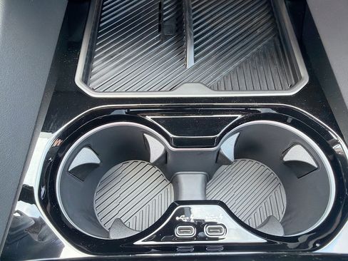 New 2026 BMW 530i xDrive w/ M Sport Package image 30